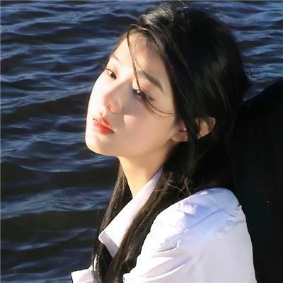 想哭的我戴上了猫的面具